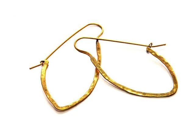 Seasonal Jewelry Deals – Elevate Your Style Small Arrow Hoop Brass Earrings